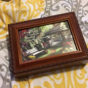 Music box Jewelry holder EUC